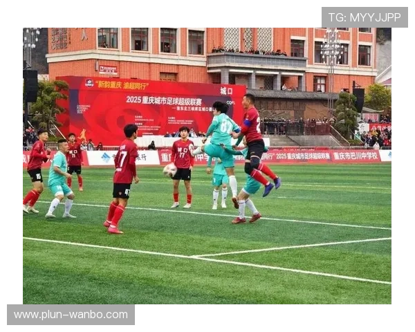 重庆绿茵激情燃烧:业余足球联赛的青春与热血纪实 重庆绿茵激情燃烧:业余足球联赛的青春与热血纪实